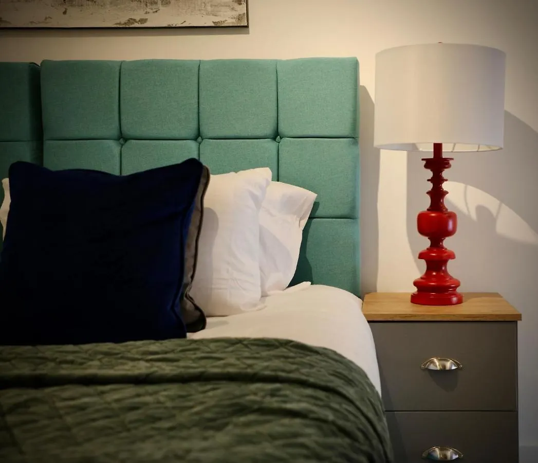 Serviced Apartments Nailsea 0*,
