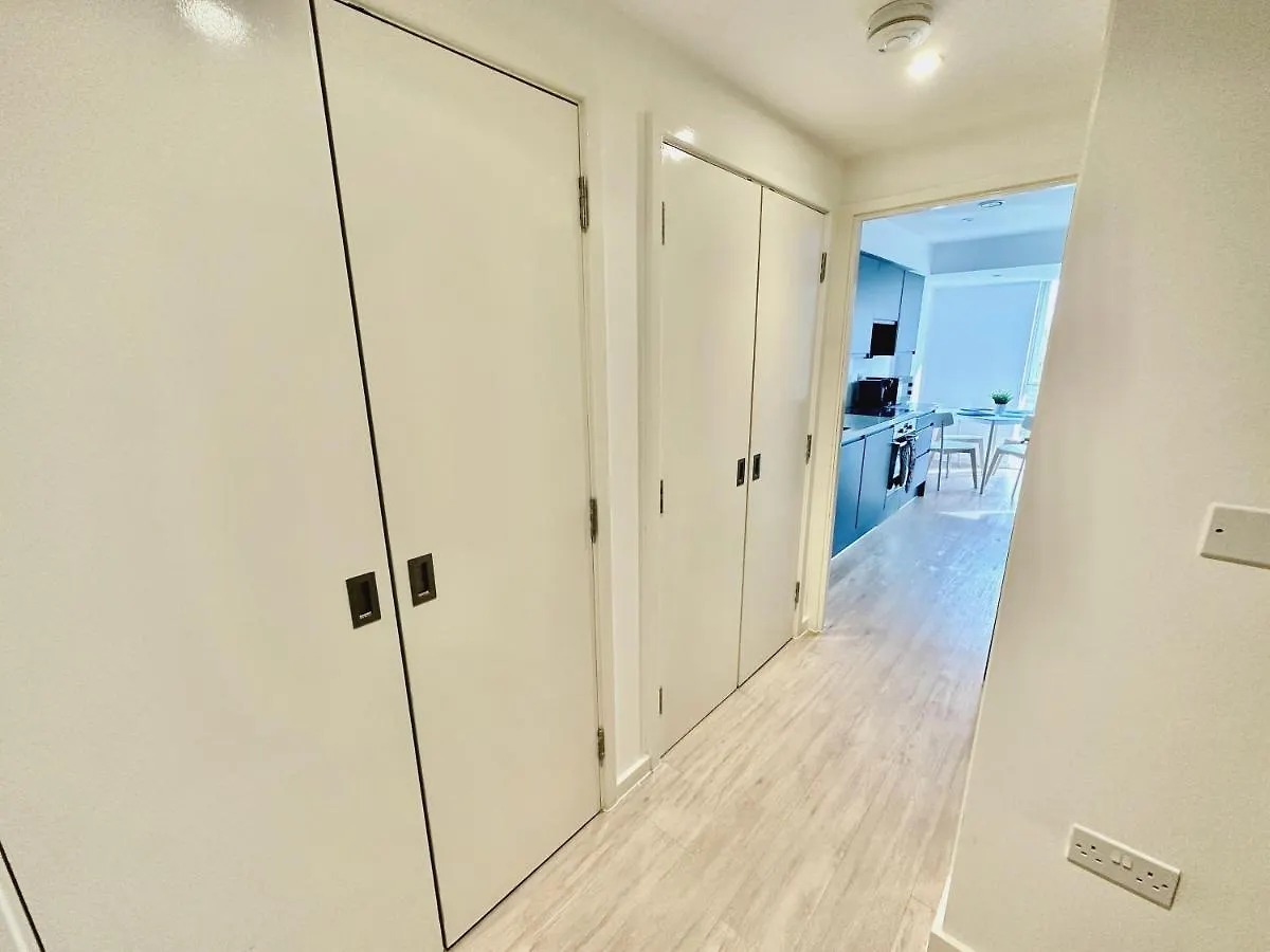 Serviced Apartments Nailsea 0*,